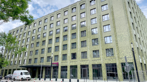 Moxy Hotel Köln-Mülheim Außenfassade.jpg